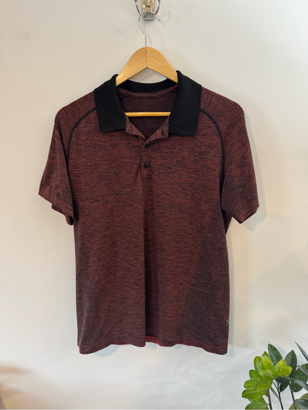 Lululemon Men’s Golf Polo Shirt, Red/Black Contrast Heather, Sz L